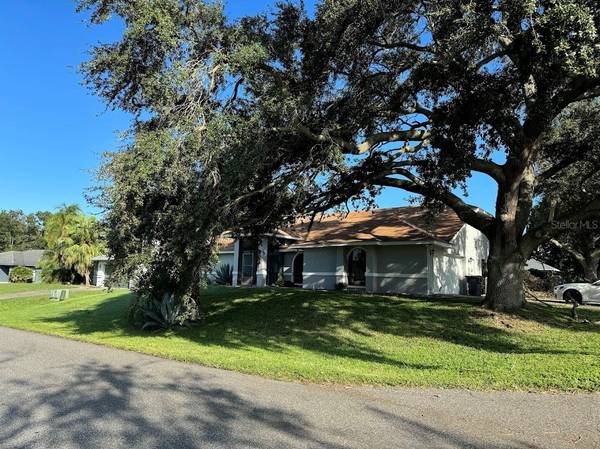 5835 COLONY PLACE DR, Lakeland, FL 33813