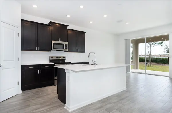 7137 DILLY LAKE AVE, Groveland, FL 34736