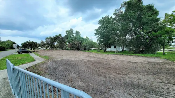 207 E LANCASTER RD, Orlando, FL 32809
