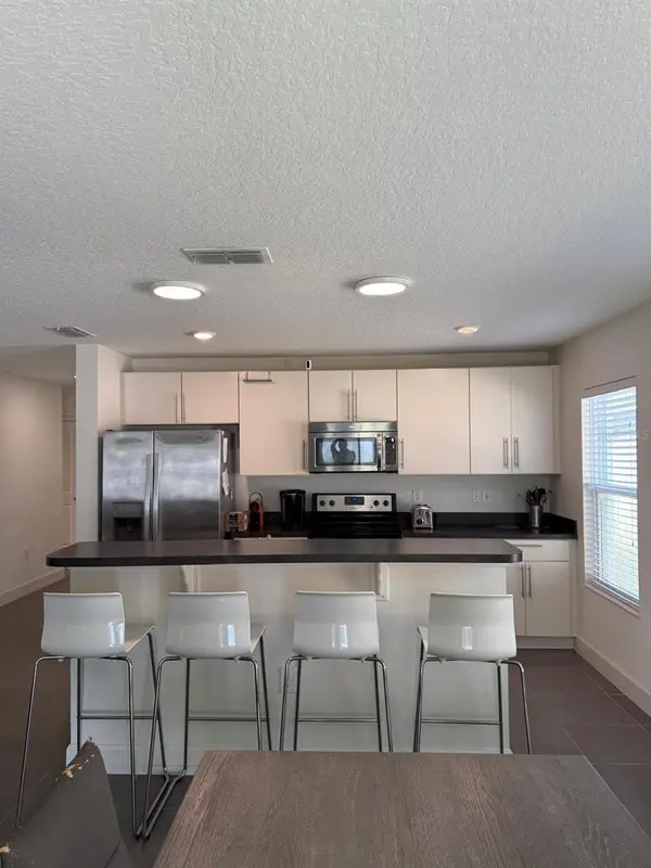 3230 BAYOU LN, Tavares, FL 32778