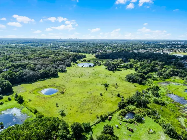 7466 VIVIAN LN, Orlando, FL 32818