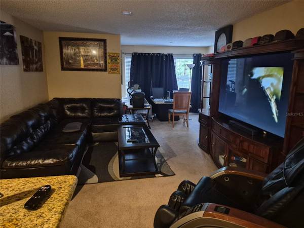 5124 CONROY RD #11, Orlando, FL 32811