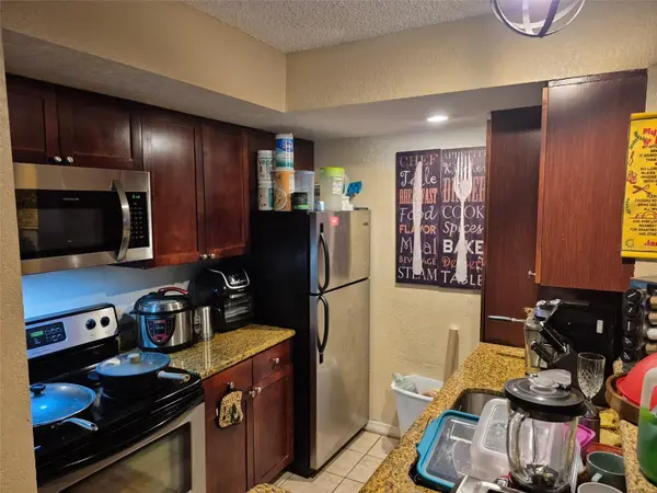 5124 CONROY RD #11, Orlando, FL 32811