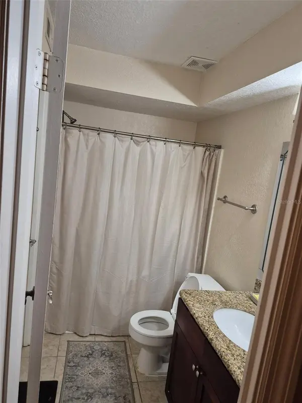5124 CONROY RD #11, Orlando, FL 32811