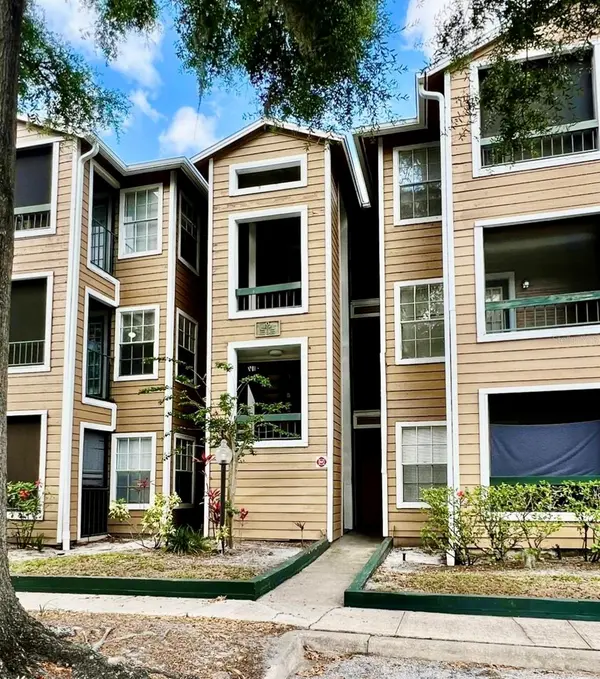 4225 THORNBRIAR LN #208, Orlando, FL 32822
