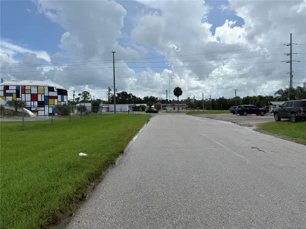 1ST ST NE, Ruskin, FL 33570
