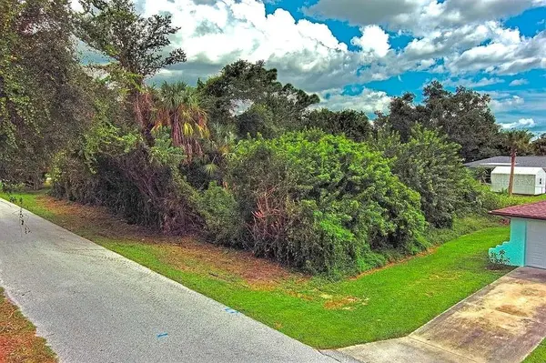 21511 CARLETON AVE, Port Charlotte, FL 33952