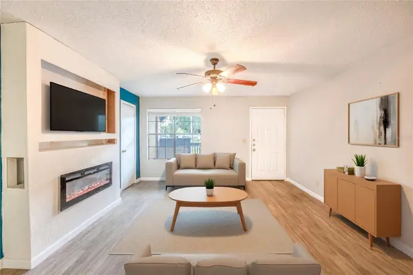 360 LAKE ONTARIO CT #202, Altamonte Springs, FL 32701