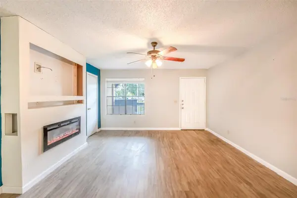 360 LAKE ONTARIO CT #202, Altamonte Springs, FL 32701