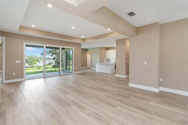 11110 OLEANDER DR, Clermont, FL 34711