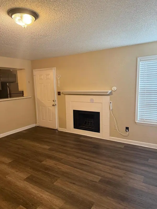 4400 THORNBRIAR LN #102, Orlando, FL 32822