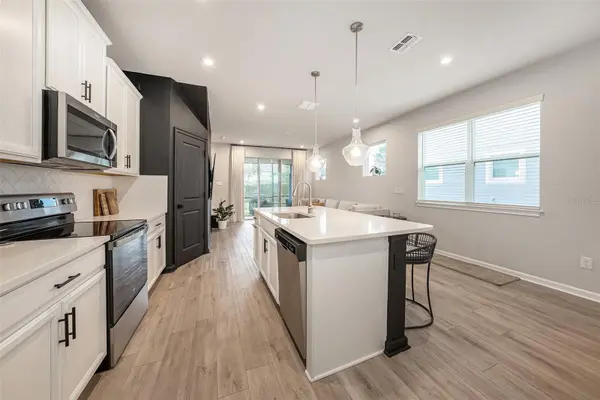 5521 BROOKLET WOODS DR, Wesley Chapel, FL 33545