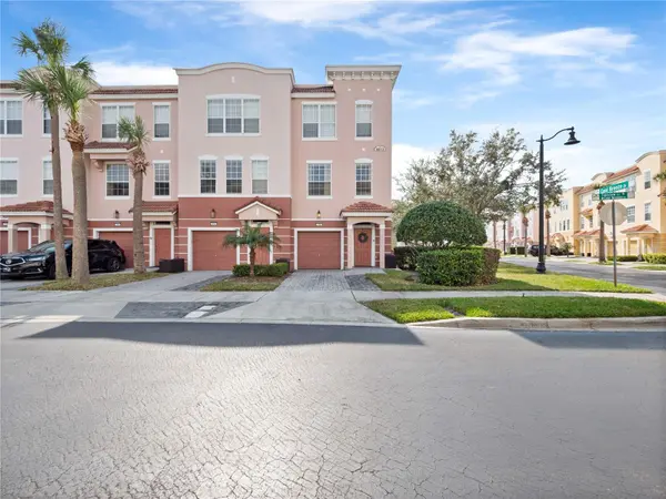 8013 COOL BREEZE DR #116, Orlando, FL 32819