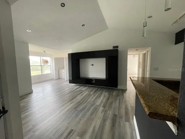 5140 CONROY RD #37, Orlando, FL 32811