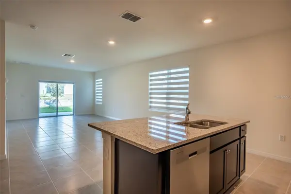 2464 RIBBON FALL AVE, Davenport, FL 33837