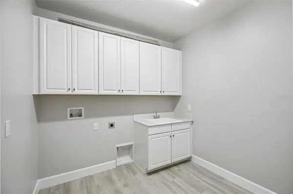 3233 WOLF LAKE AVE, Apopka, FL 32712