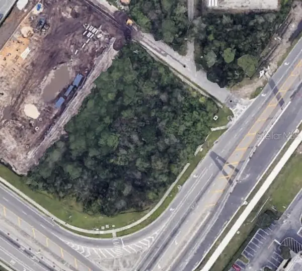 E OSCEOLA Pkwy, Kissimmee, FL 34743
