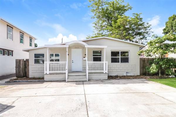 2626 15TH AVE N, St Petersburg, FL 33713