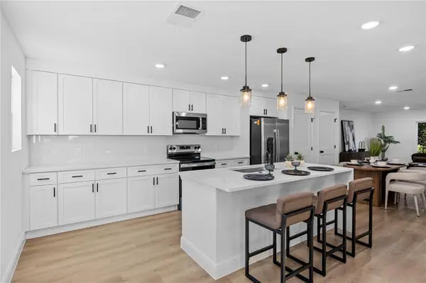 711 CLEMSON DR, Altamonte Springs, FL 32714