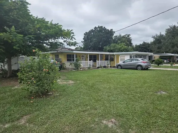 3902 CASTELL DR, Orlando, FL 32810