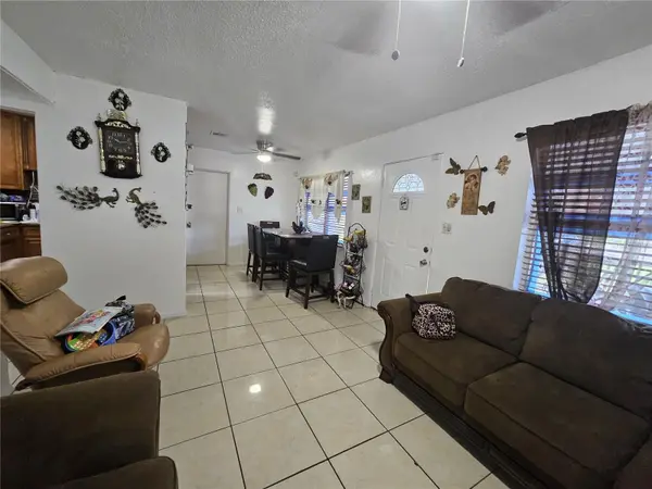 3902 CASTELL DR, Orlando, FL 32810