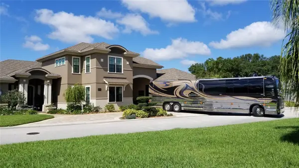 414 MEANDERING WAY, Polk City, FL 33868