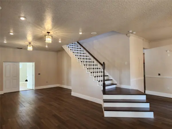 24247 WOLF BRANCH RD, Sorrento, FL 32776