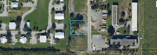 875 JOE LOUIS AVE, Pahokee, FL 33476
