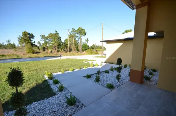 1242 HATHOR ST E, Lehigh Acres, FL 33974