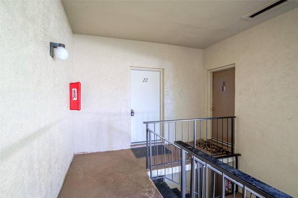 3236 S SEMORAN BLVD #22, Orlando, FL 32822