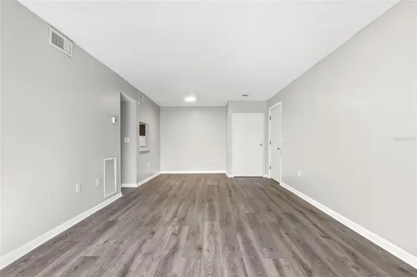 3236 S SEMORAN BLVD #22, Orlando, FL 32822