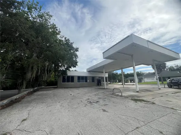 1327 E SILVER SPRINGS BLVD, Ocala, FL 34470