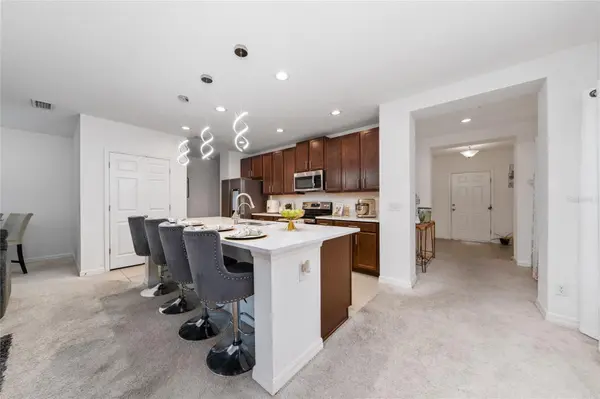 669 JUPITER BEACH RD, Groveland, FL 34736