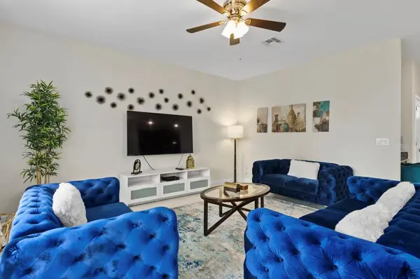 4700 SLEEPY HOLLOW DR, Kissimmee, FL 34746