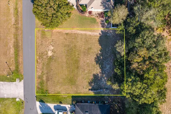 1103 MYRTLE BREEZES CT, Fruitland Park, FL 34731