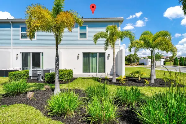 743 DRIVING RANGE CT, Reunion, FL 34747