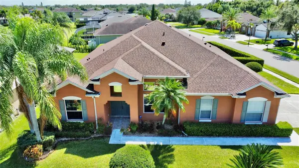 586 HUNTINGTON PINES DR, Ocoee, FL 34761