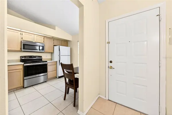 13917 TIMBERLAND DR #201, Orlando, FL 32824