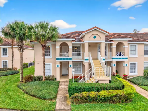 13917 TIMBERLAND DR #201, Orlando, FL 32824