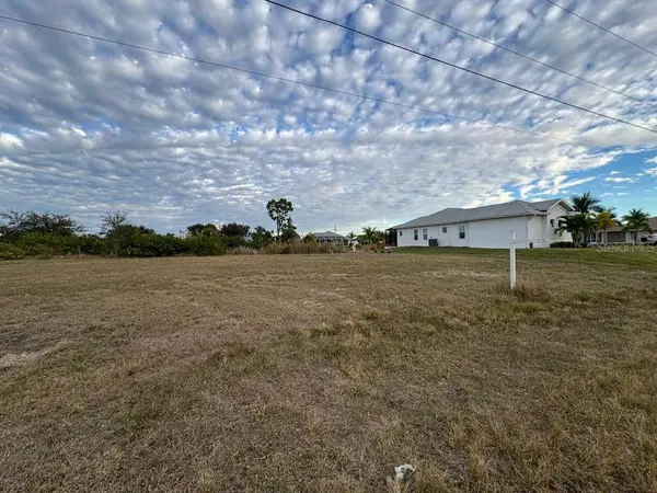 1905 NE 18TH PL, Cape Coral, FL 33909