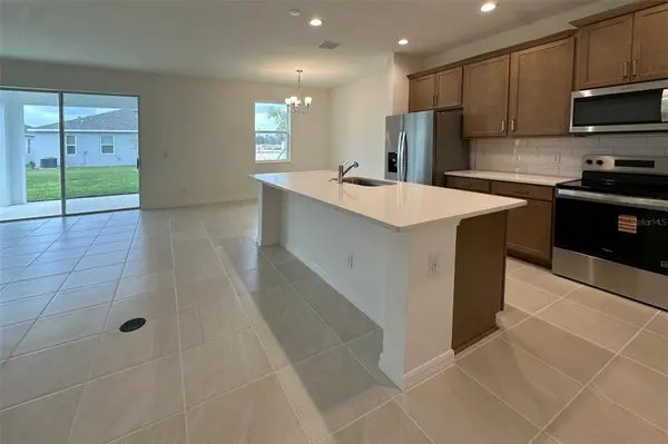 676 BIRDSWILL LN, Deland, FL 32724