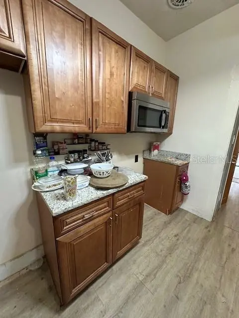 606 N CLARA AVE, Deland, FL 32720