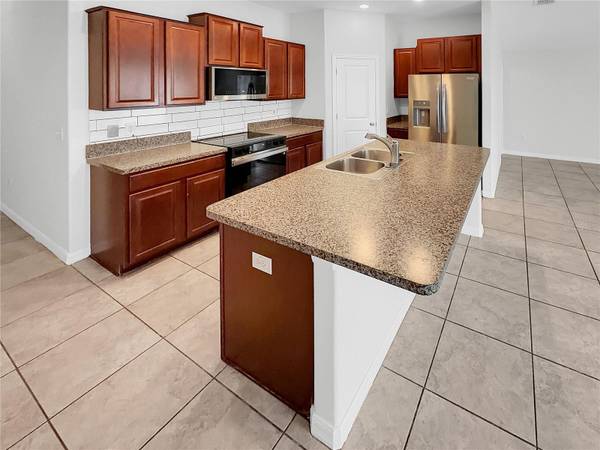 10113 ROSEMARY LEAF LN, Riverview, FL 33578
