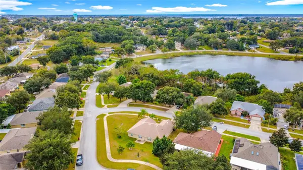 697 WINDING LAKE DR, Clermont, FL 34711
