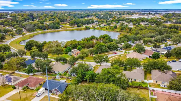 697 WINDING LAKE DR, Clermont, FL 34711