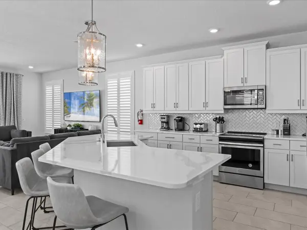 832 DESERT MOUNTAIN CT, Reunion, FL 34747