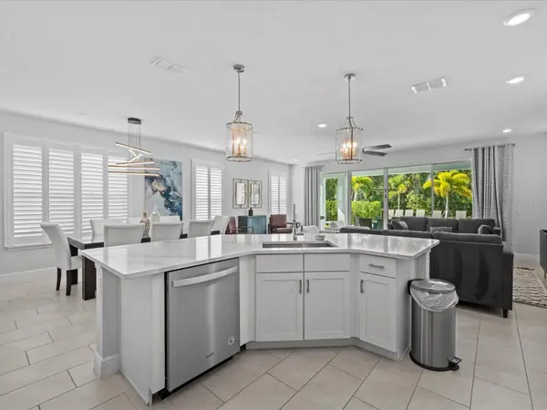 832 DESERT MOUNTAIN CT, Reunion, FL 34747