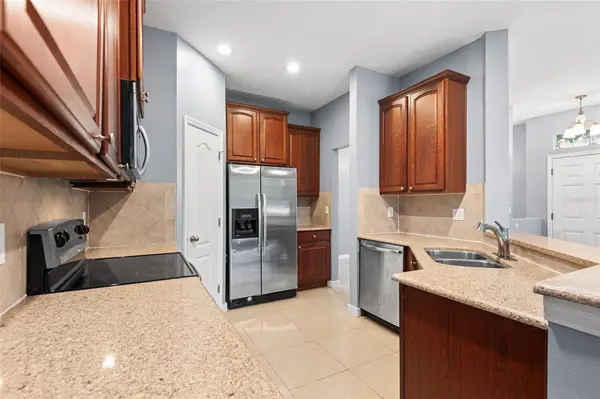6745 BREEZY PALM DR, Riverview, FL 33578