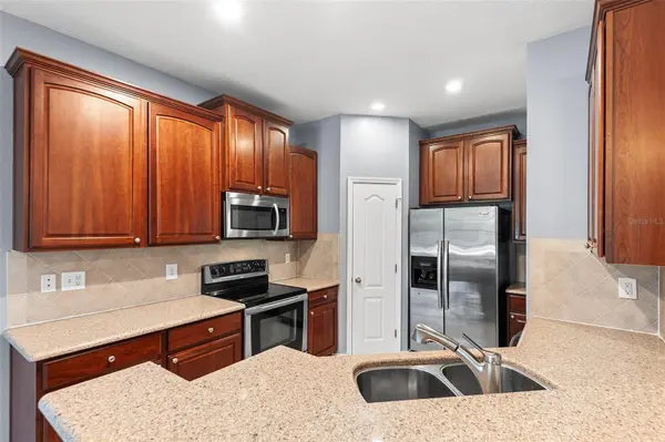 6745 BREEZY PALM DR, Riverview, FL 33578