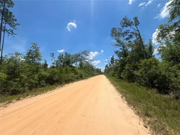 TAMARAC RD, Marianna, FL 32448